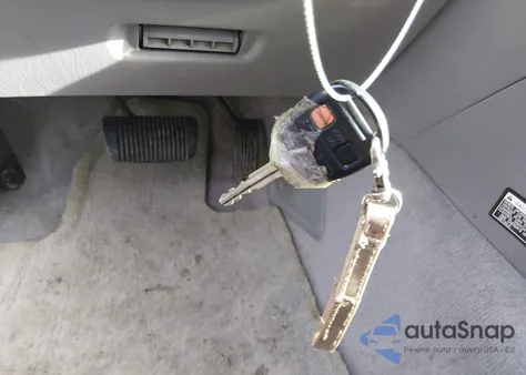 2006 Toyota Land Cruiser V8 z USA, uszkodzony, nr VIN JTEHT05J962085490